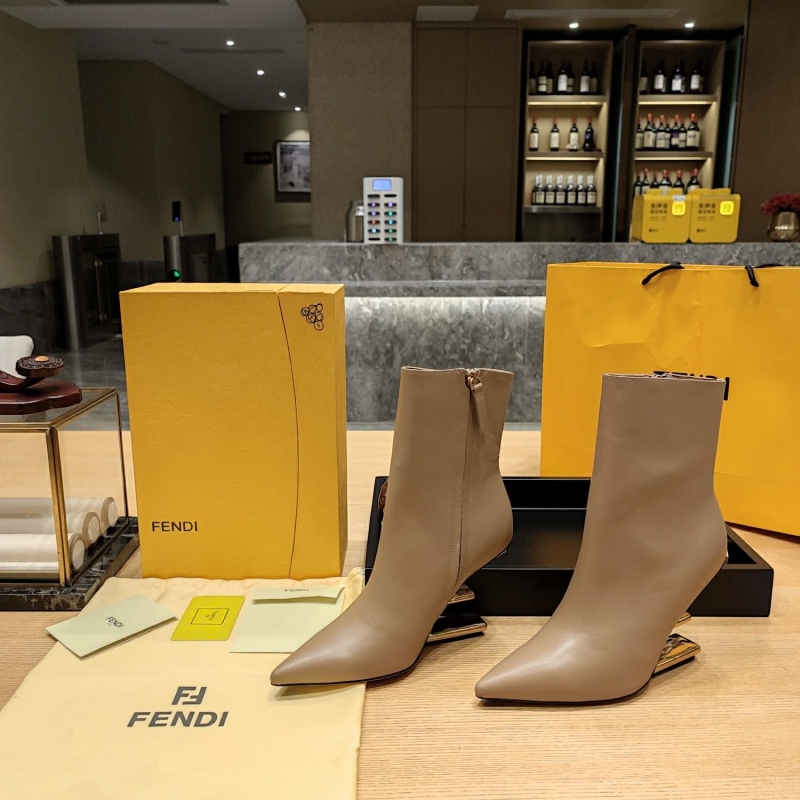 F**di boots